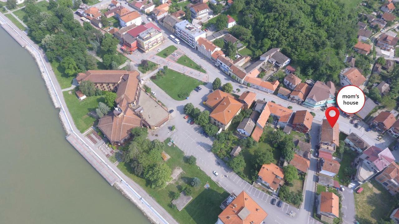 Moms House Hotell Golubac Eksteriør bilde